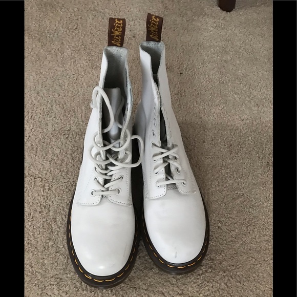 dr martens pascal virginia white